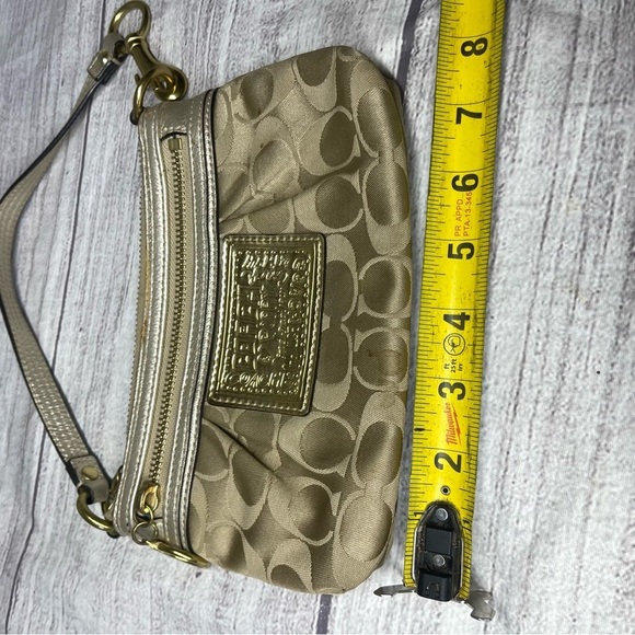 Coach Poppy Gold Logo Clutch Purse Mini Bag - Picture 5 of 7